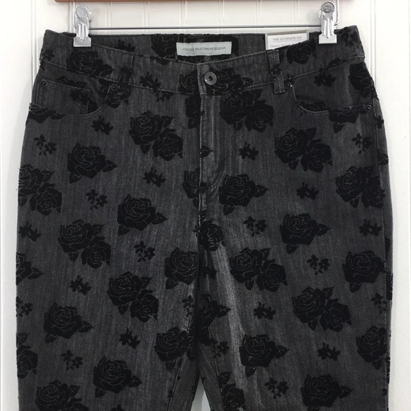 Chico's Denim Velvet Floral Ultimate Fit Jeans Women’s 1.5 8 Goth Whimsigoth - Picture 2 of 13